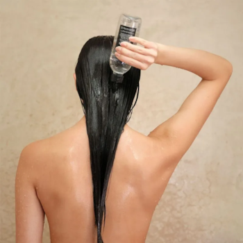 Segunda imagem do produto Davines Oi Liquid Luster 300ml